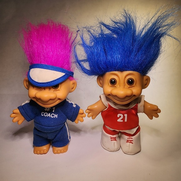 Vtg Russ Berrie Troll Basketball & Coach 5" Blue Pink Hair Red Clothes #21 Tag - Picture 1 of 5